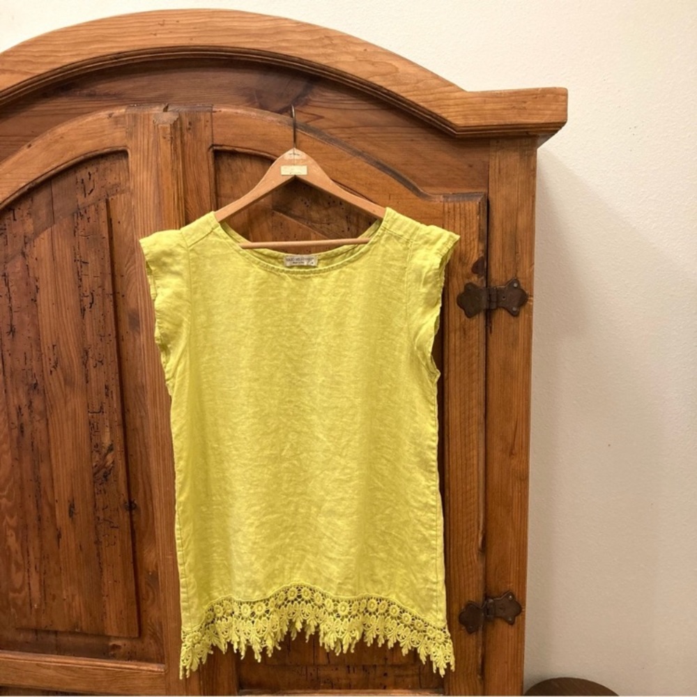 Terzo Millennio Green Linen ruffle shoulder blouse